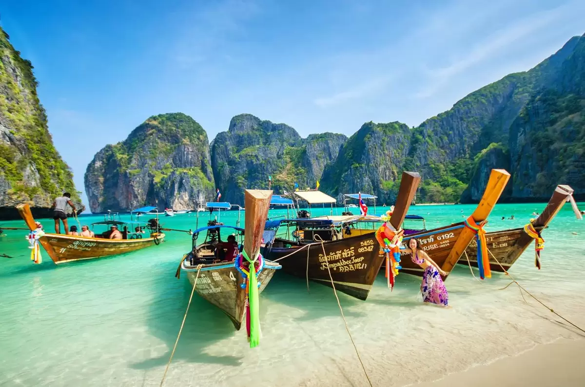 what is the best time to travel to thailand